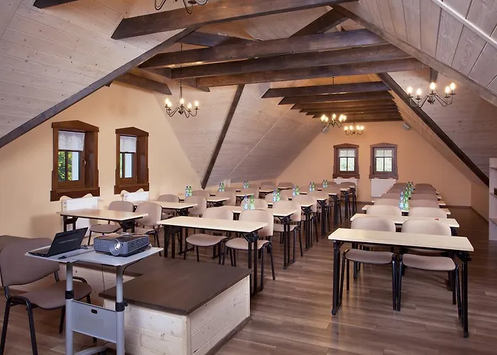 Cyborga Nocleg ze śniadaniem 3*